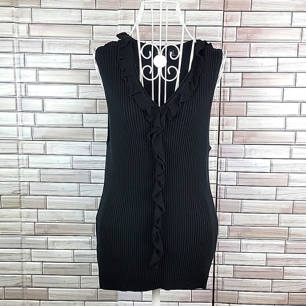Xhileration sleeveless sweater Size XL